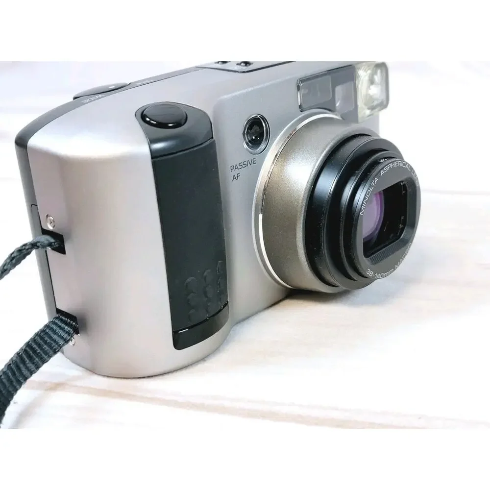 Minolta Freedom Zoom 140EX Panorama Date 35mm Film Camera 38-140mm Point Shoot